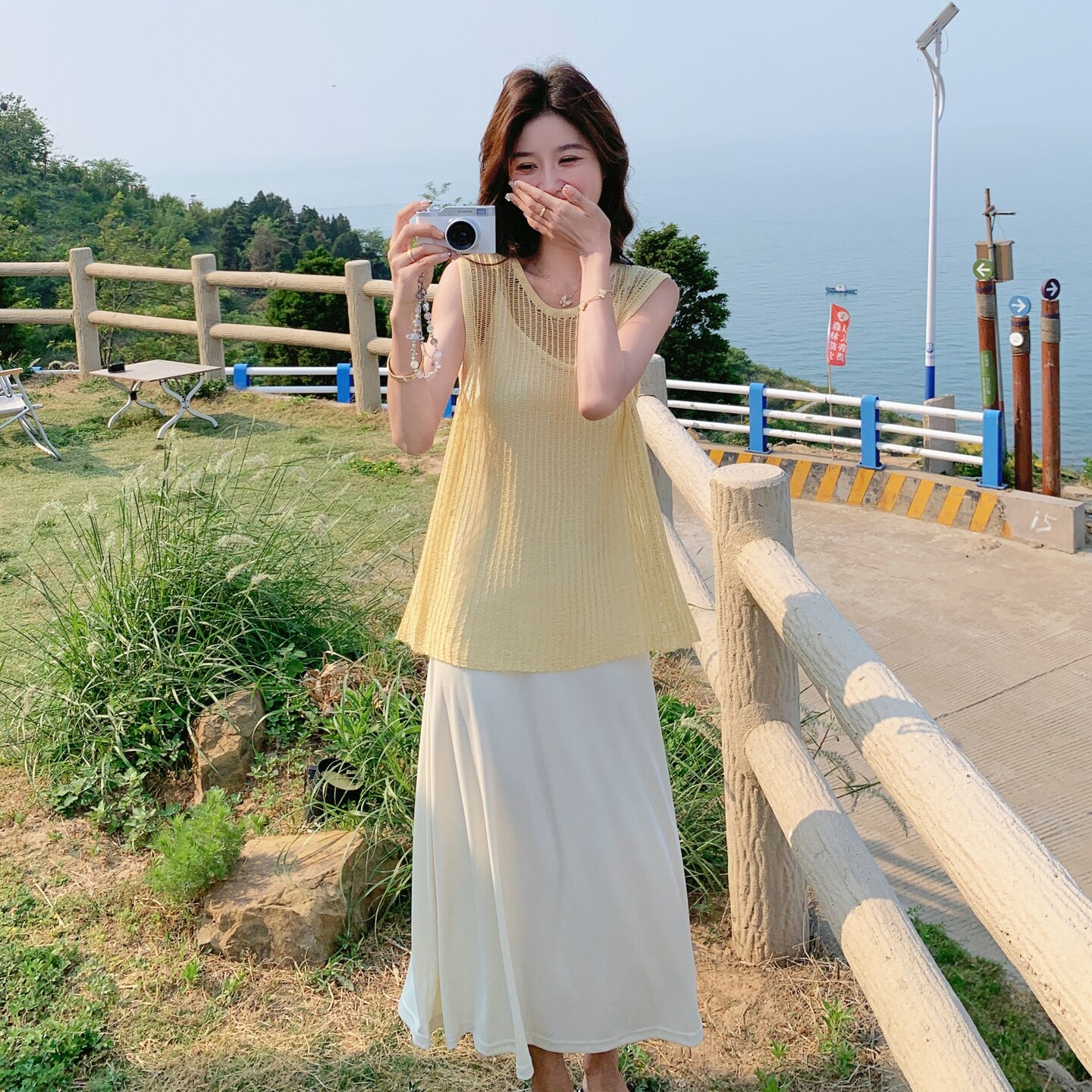 2025夏季新款韩系网状圆领无袖镂空针织上衣+吊带背心两件套女图片
