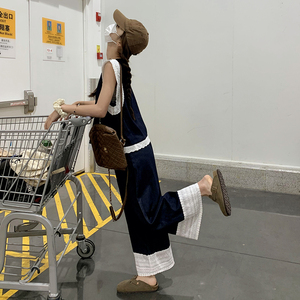 深蓝色炸街减龄牛仔套装女夏季新款轻薄蕾丝拼接上衣阔腿裤两件套图片