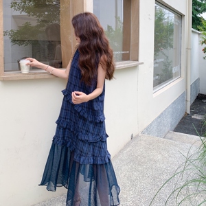 藏青色格纹拼接连衣裙女2025年夏季新款时尚独特绝美减龄背心长裙图片