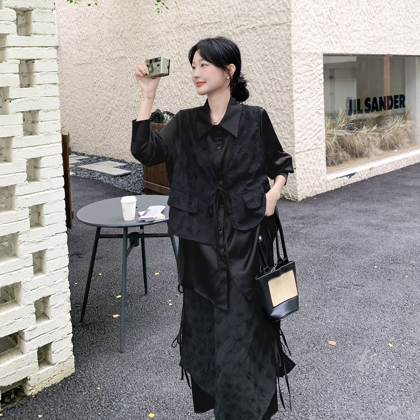 文艺风穿搭拼接假两件衬衫套装女春秋超火好看高级感半身长裙套装图片