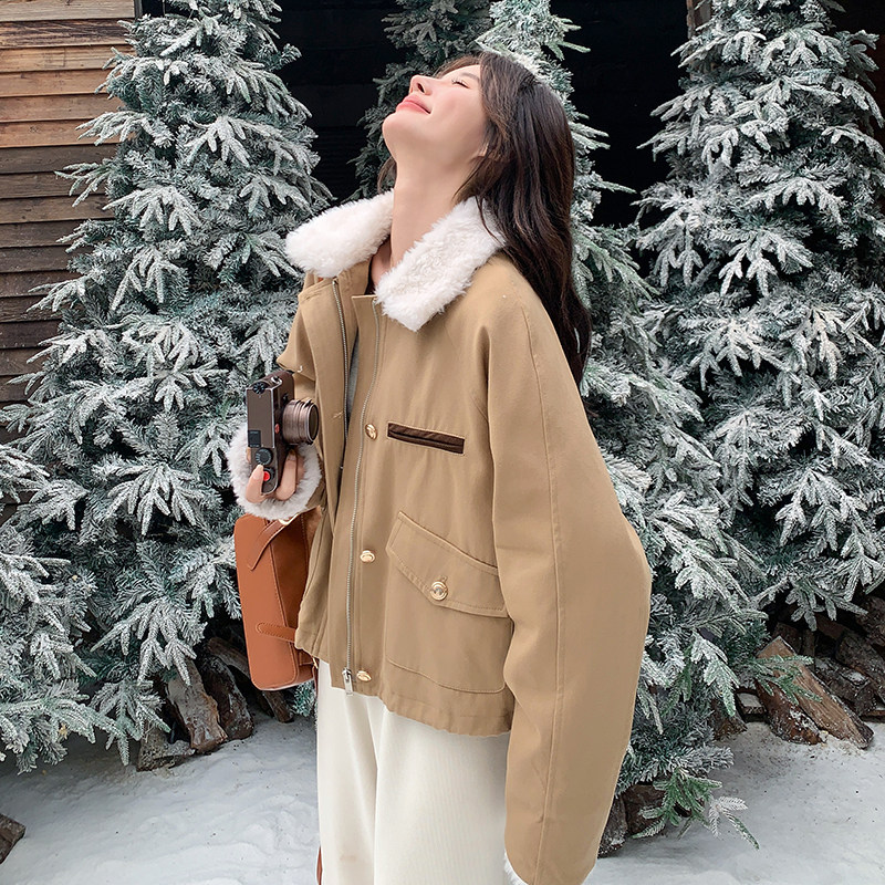 卡其色羊羔毛羽绒服女短款冬季新款韩系减龄加厚小个子白鸭绒外套,女装羽绒服,2C230