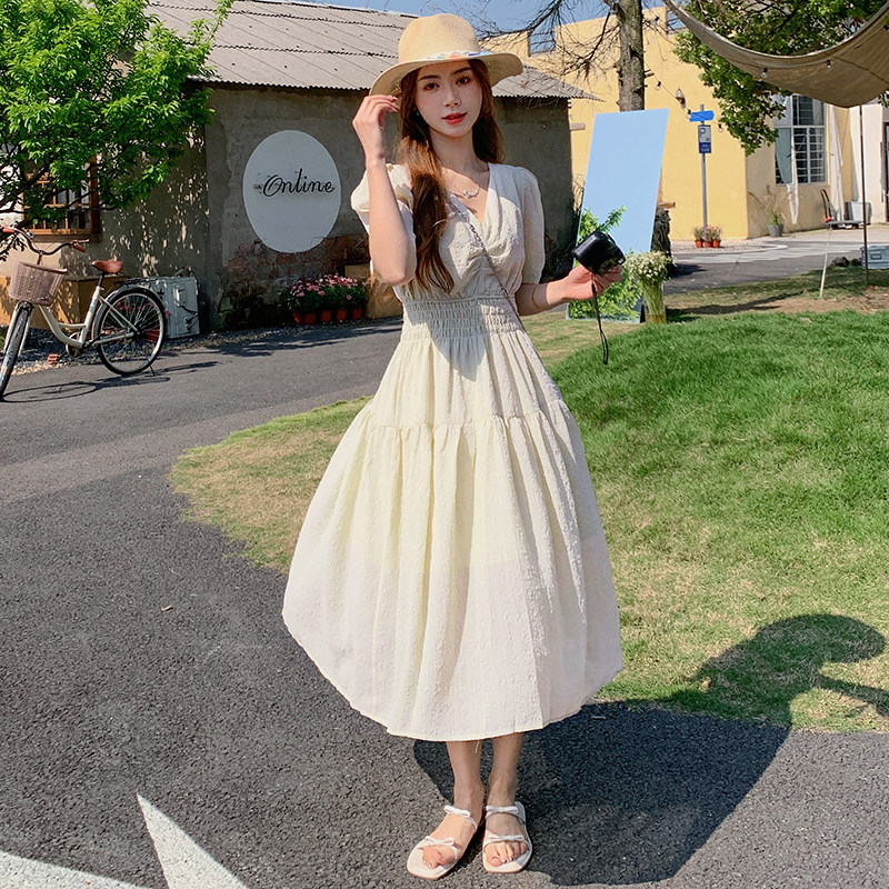 现货店里主推25数据好新款高级感法式v领连衣裙1102p125k178,女装连衣裙,2C295