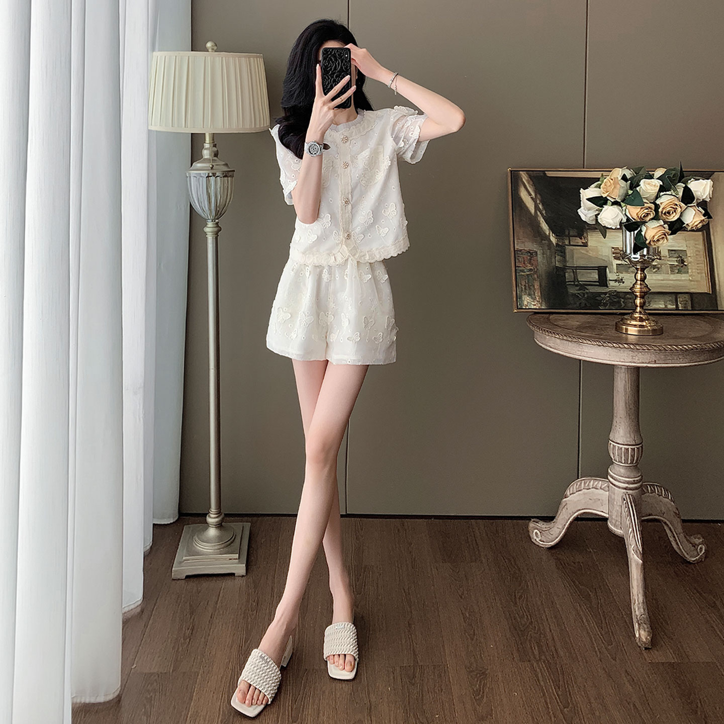 小香风时尚气质减龄套装女夏洋气显瘦圆领提花刺绣上衣短裤两件套,女装套装/套裙,2C310