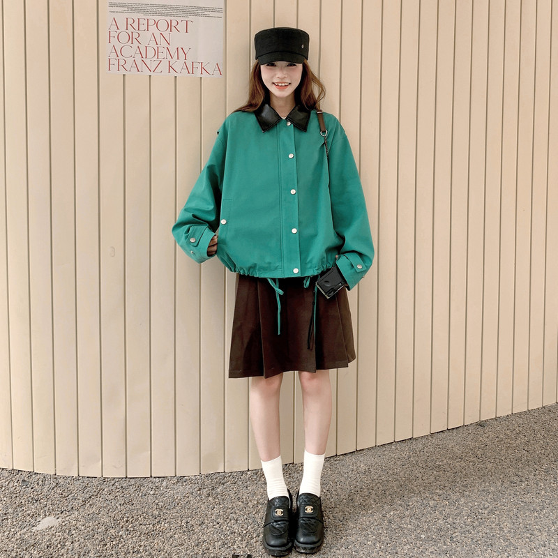 韩系学院风绿色翻领外套女秋季2025新款小个子超好看休闲夹克上衣,女装短外套,2D008