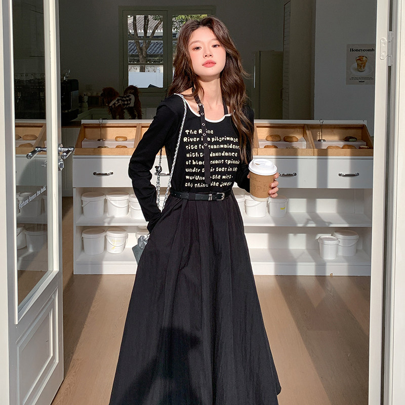 黑色收腰显瘦连衣裙女春秋2025新款学院风字母印花设计感A字长裙,女装连衣裙,2C057