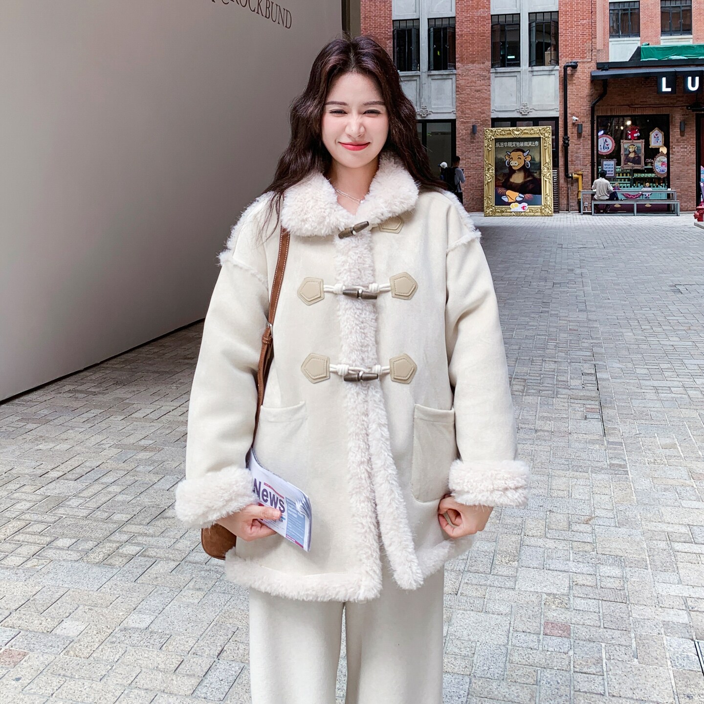 潮流时尚两面穿皮毛一体羊羔毛外套女2025年冬季新款加厚保暖棉袄,女装短外套,2D036