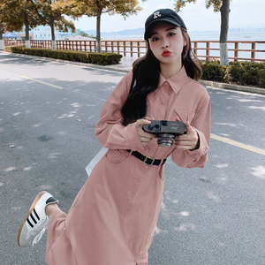 高级感超好看绿色衬衫连衣裙女春装2025秋冬新款系带收腰开叉长裙图片