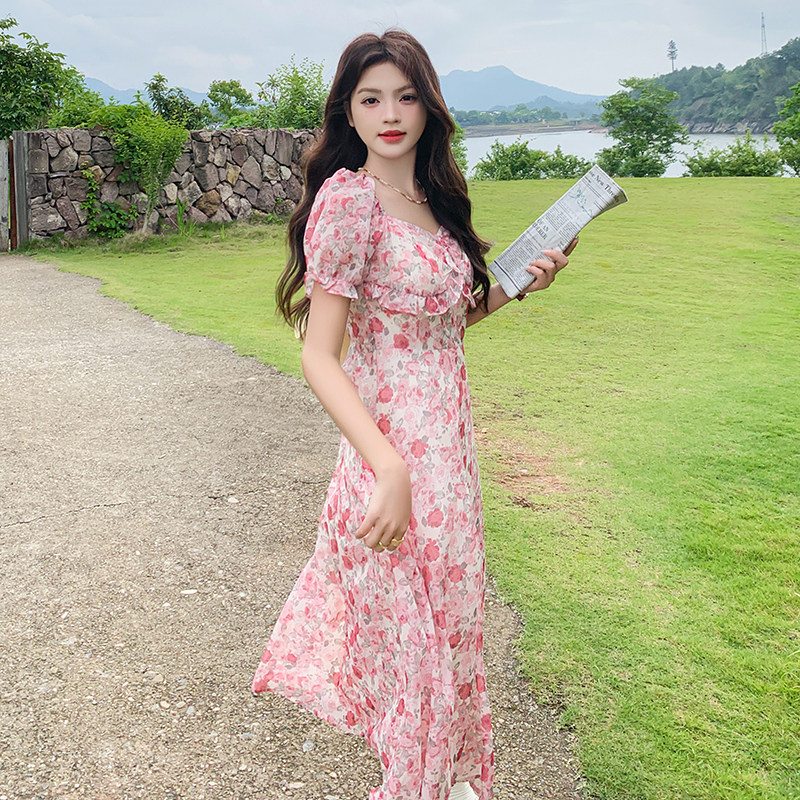 粉色碎花连衣裙夏季女2024新款一字肩法式浪漫宽松显瘦长款仙女裙,女装连衣裙,2C122