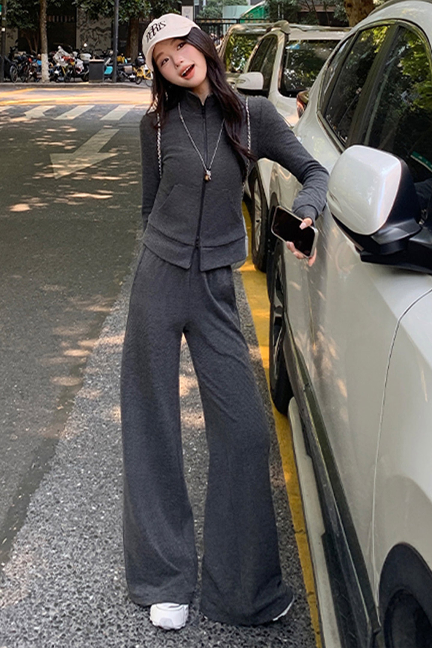 网红炸街休闲运动套装女秋季新款气质显瘦立领卫衣直筒长裤两件套,女装套装/套裙,2C310