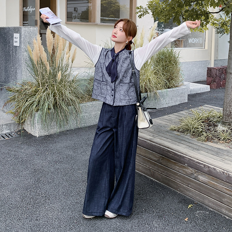 现货三件套白T+马甲+阔腿裤赠丝巾2C277-5821-P185-K268,女装套装/套裙,2C277