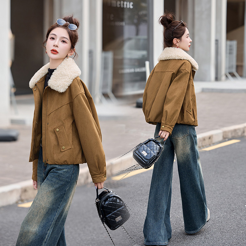 现货主推25冬装新款麂皮羽绒服毛领可脱卸90绒短款外套羽绒服,女装羽绒服,衣珂纱朗