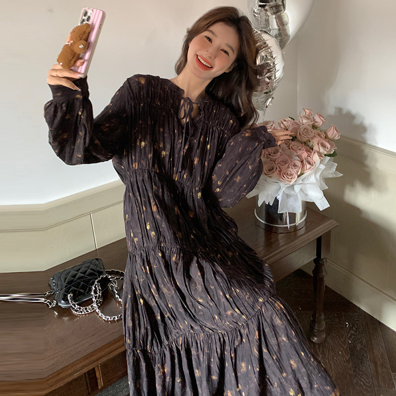 法式复古气质长袖连衣裙女2025春秋季新款宽松显瘦茶歇碎花长裙子图片