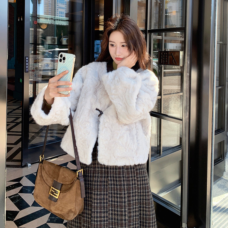 牛角扣皮毛一体羊羔毛外套女秋冬2025新款小个子巨好看爆款高级感,女装皮草,2C219