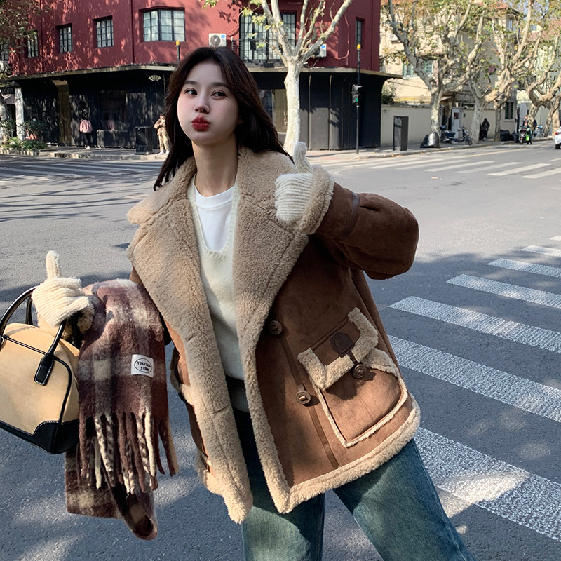 红色皮毛一体羊羔毛麂皮绒外套女2024冬季新款小个子加厚加绒棉衣,女装皮草,2C022