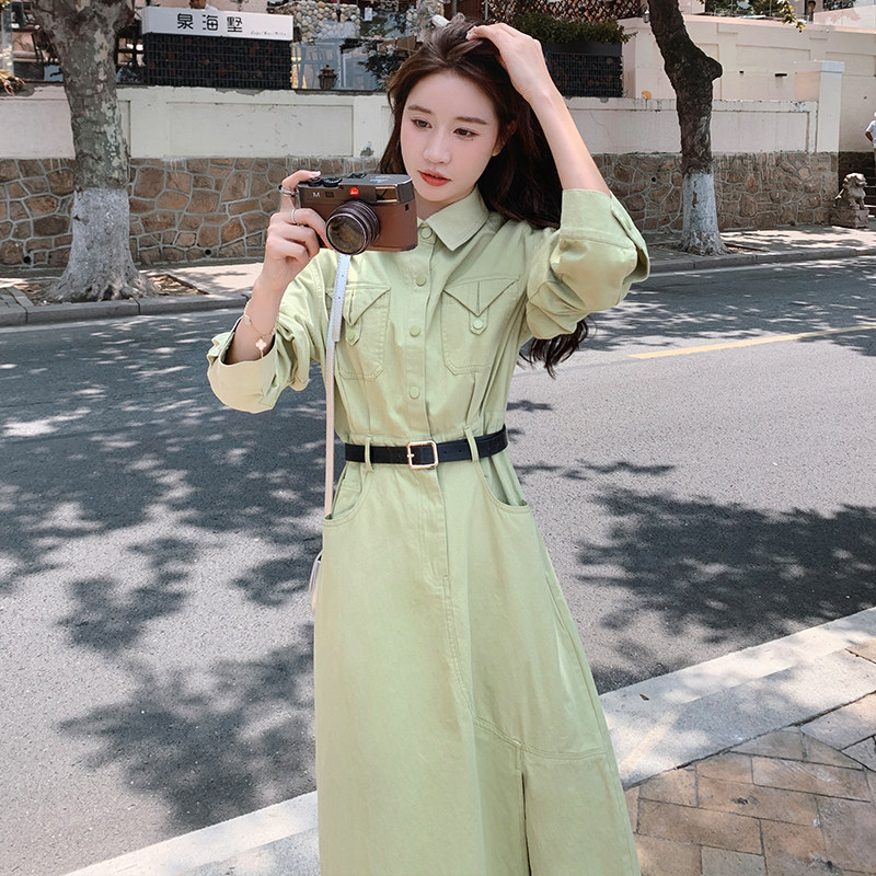 高级感超好看绿色衬衫连衣裙女春装2025秋冬新款系带收腰开叉长裙图片