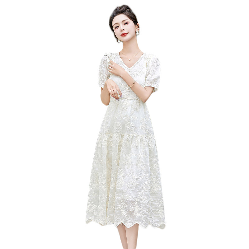 2025新款夏季女装V领木耳边显瘦减龄泡泡袖长款连衣裙,女装连衣裙,丽莎妳雅