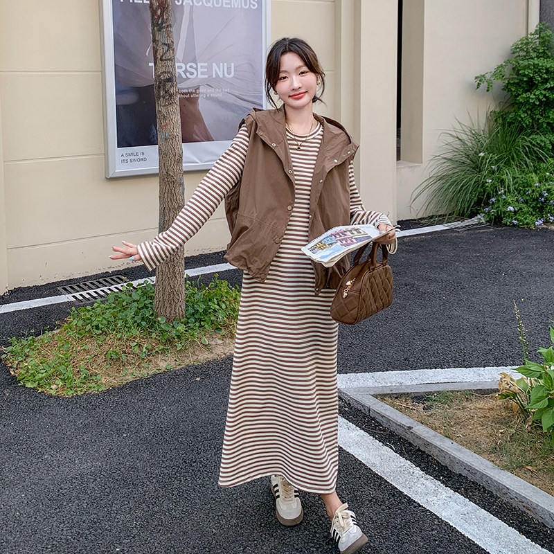 法式条纹休闲连衣裙套装女2025年秋季新款收腰显瘦连帽马甲两件套,女装连衣裙,2C135