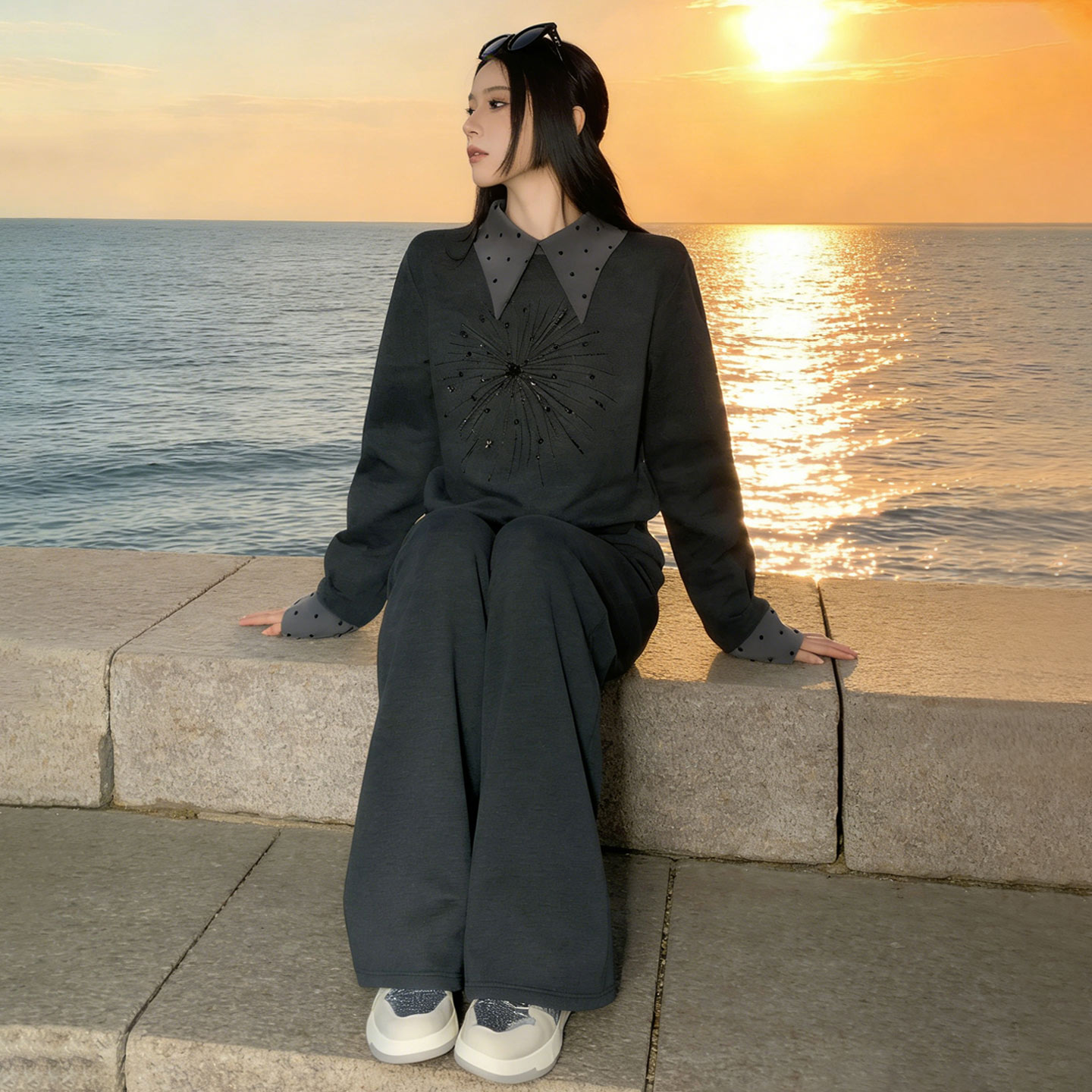 韩系高级时尚套装女春季拼接色衣领衣袖设计烫钻珠卫衣阔腿裤套装,女装套装/套裙,2C310
