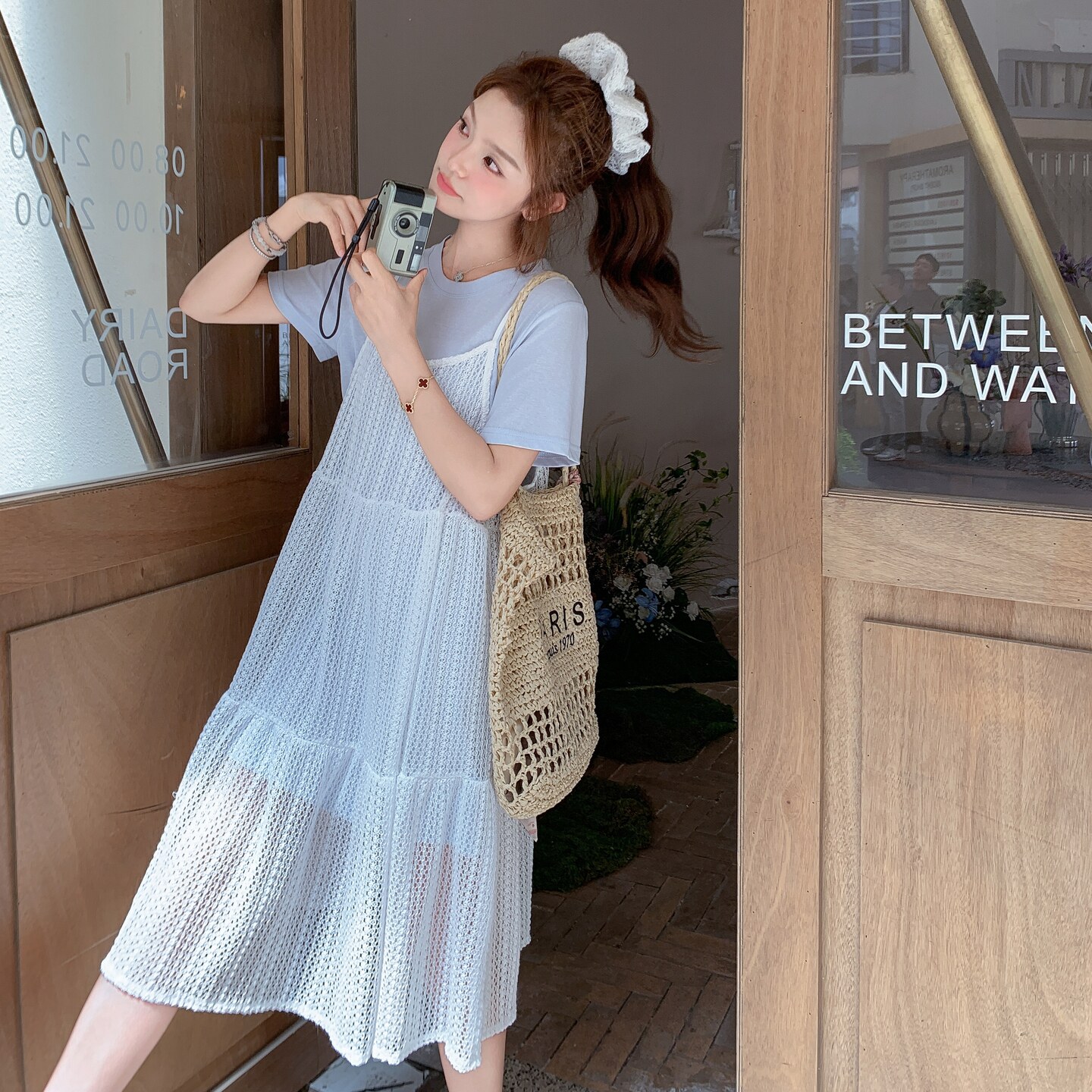 法式奶系甜妹蕾丝吊带裙套装女夏季时尚镂空连衣裙打底T恤两件套,女装连衣裙,2C307