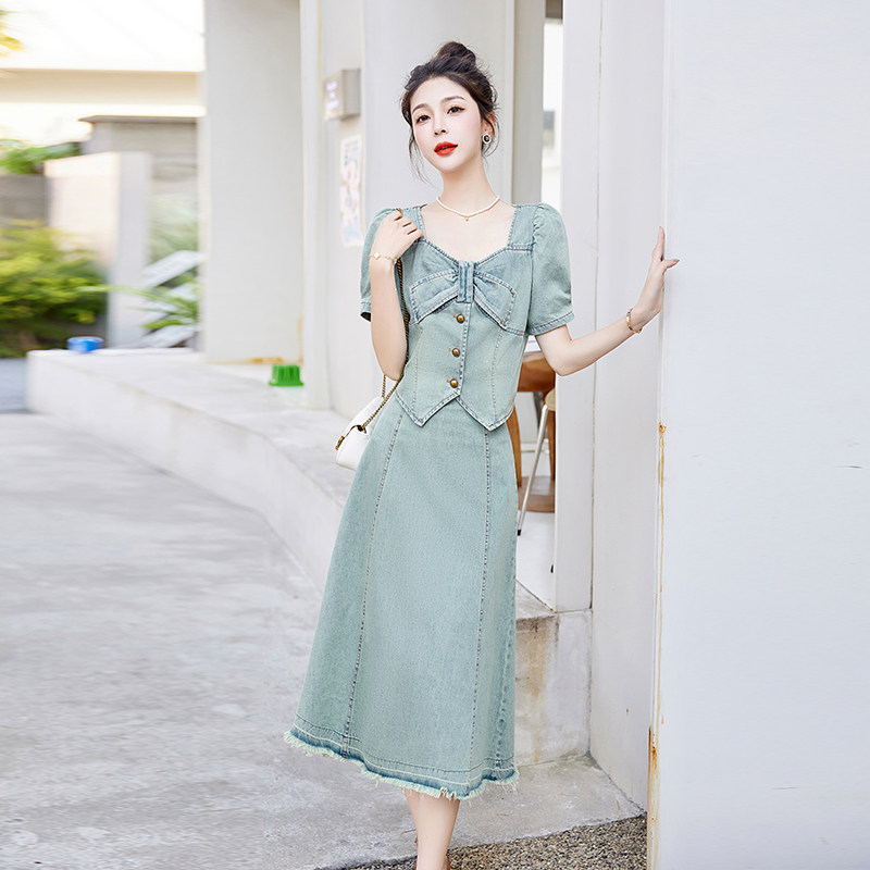 2025年夏季新款女装时尚休闲减龄上衣加半裙牛仔套装，女装套装/套裙，奕可儿,女装套装/套裙,奕可儿