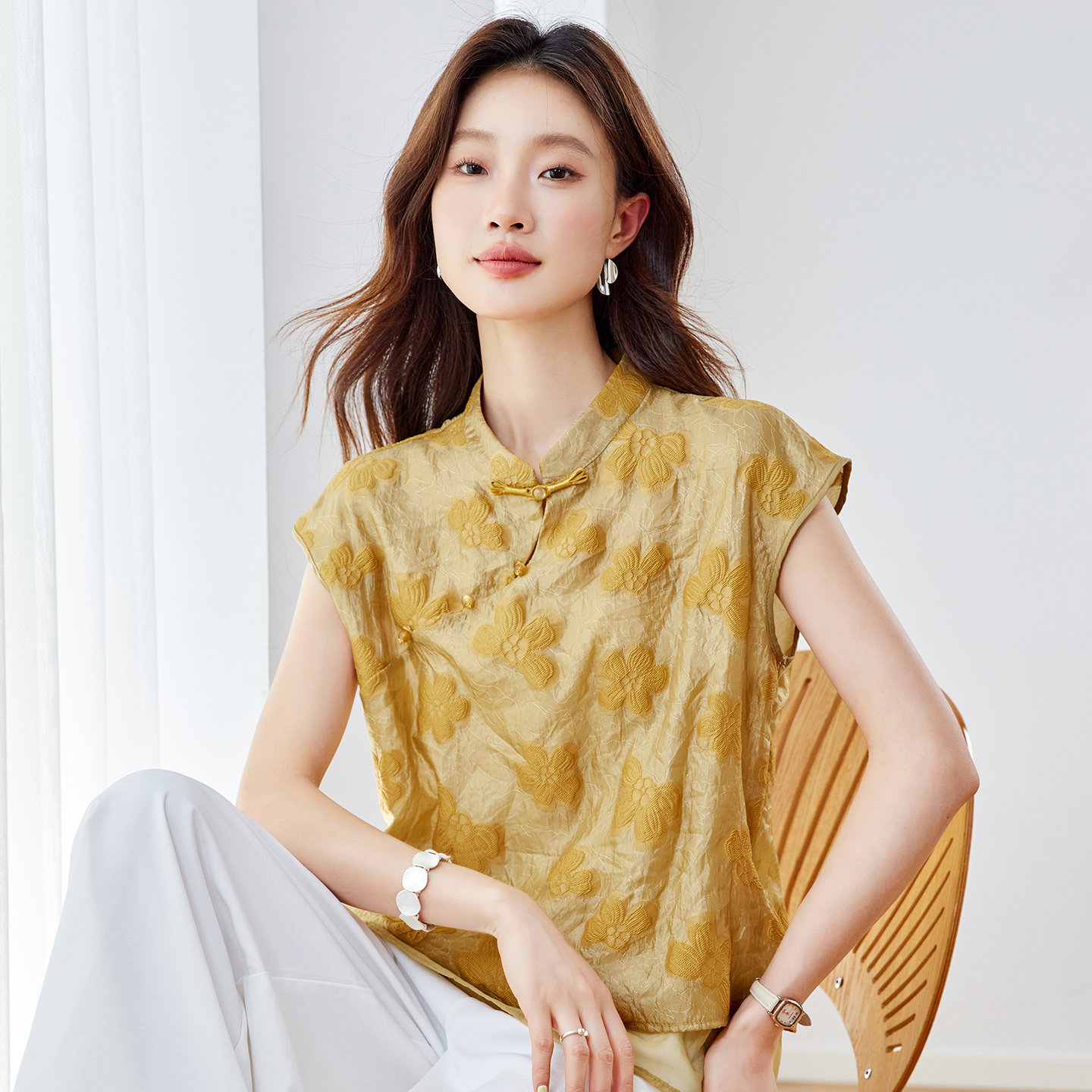 新中式国风盘扣套装女2025夏季新款无袖立体刺绣衬衫阔腿裤两件套,女装套装/套裙,唯婧