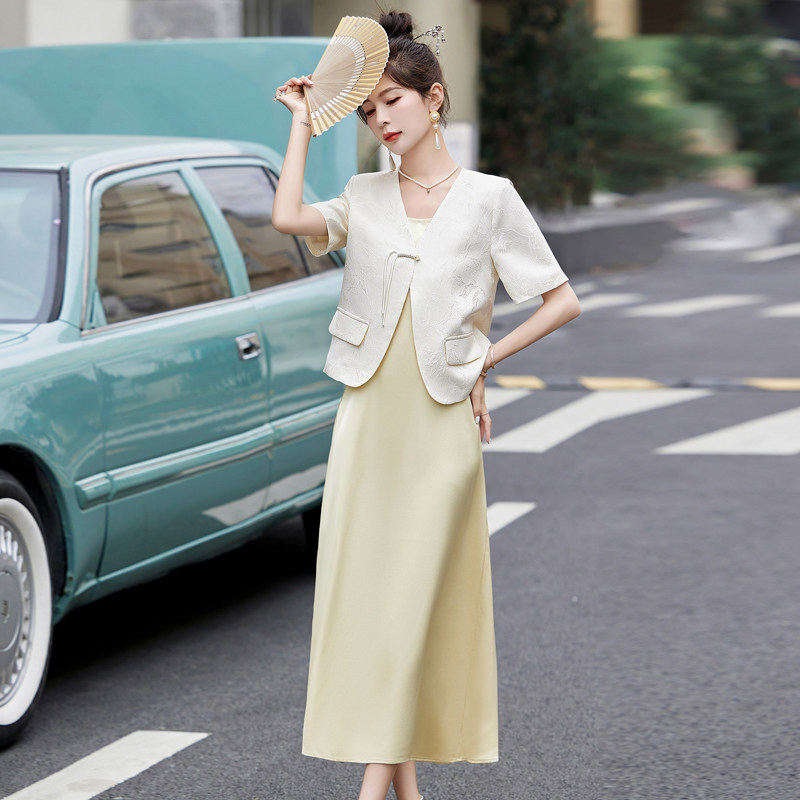 新款2025年夏季女装复古提花盘扣缎面套装裙两件套,女装套装/套裙,丽莎妳雅