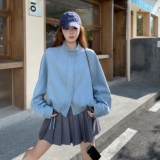 蓝色