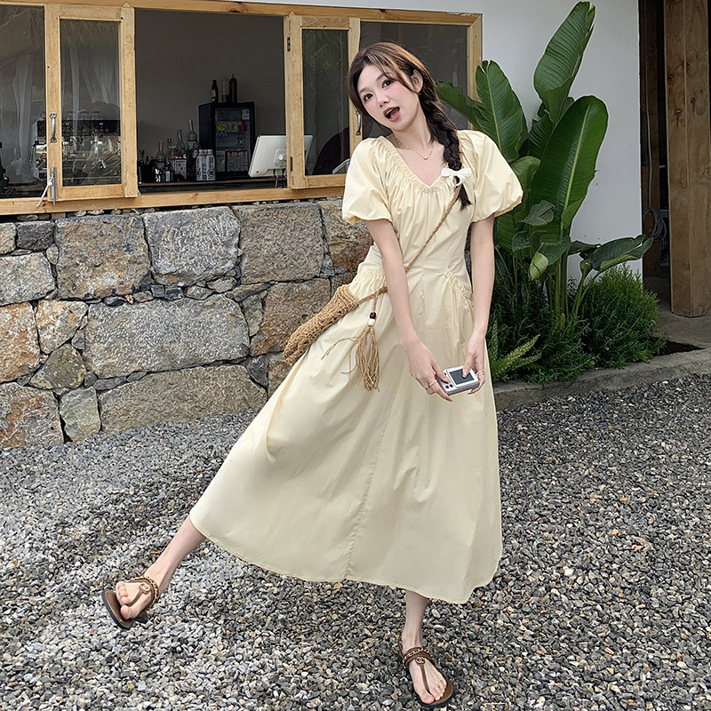 浅黄色泡泡袖绝美奶fufu连衣裙女2025夏季新款温柔风超好看a字裙图片