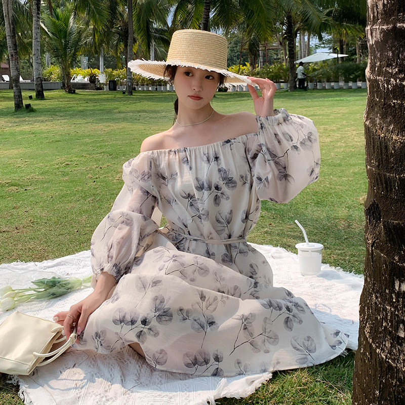 碎花方领一字领连衣裙女2023夏新款法式温柔风气质收腰茶歇长裙子,女装连衣裙,2C060