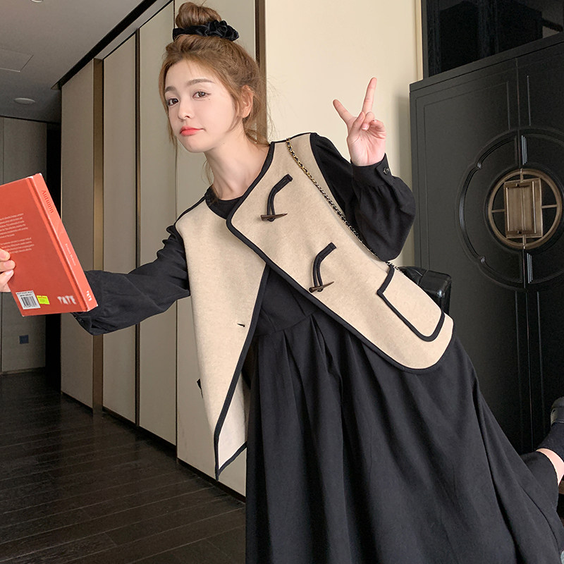 牛角扣毛呢马甲连衣裙套装女2024年秋季新款高级感气质显瘦两件套图片