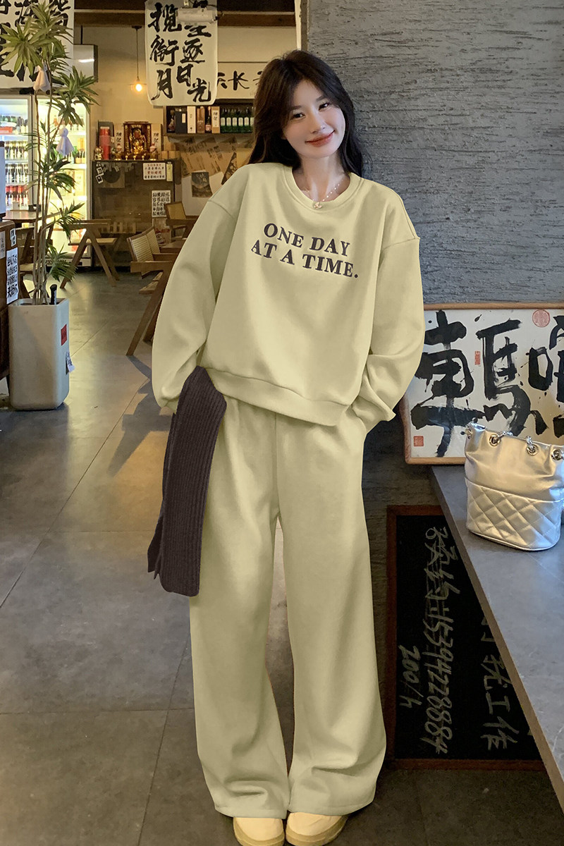 现货：春装新款韩系流行刺绣卫衣裤子套装2C135-6873P175K258,女装套装/套裙,2C135