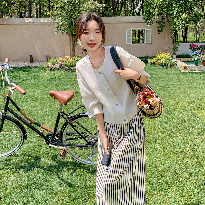 松弛感穿搭一整套女2025夏季新款白色衬衫条纹阔腿裤休闲两件套潮,女装套装/套裙,2C075