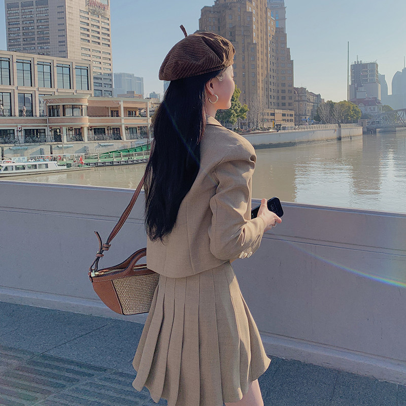 西服外套百褶裙两件套2023春季新款韩系chic减龄短款小西装套装女,女装套装/套裙,2C028