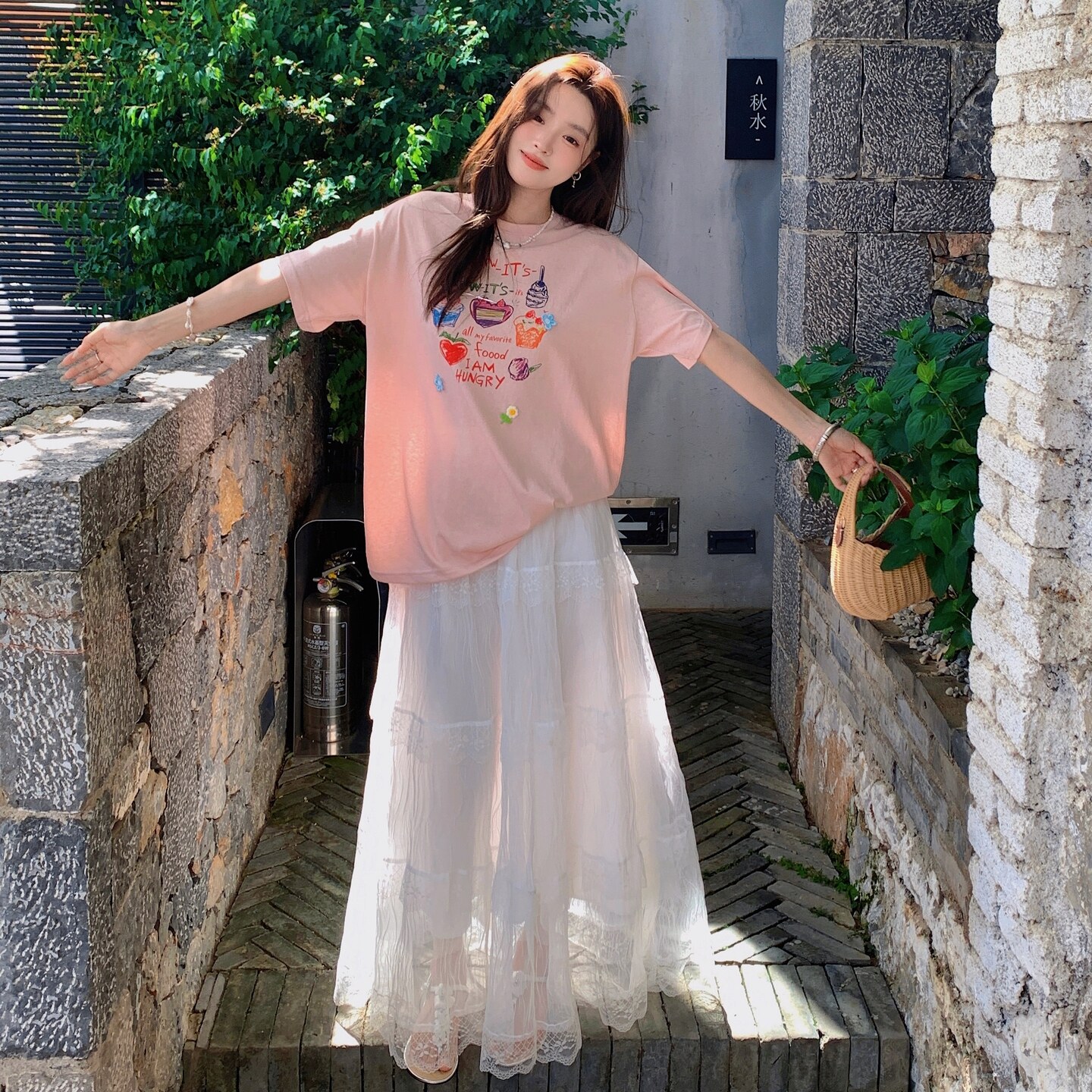 时髦小众粉色印花短袖T恤半身裙两件套女宽松百搭上衣2025夏新款,女装连衣裙,2D008