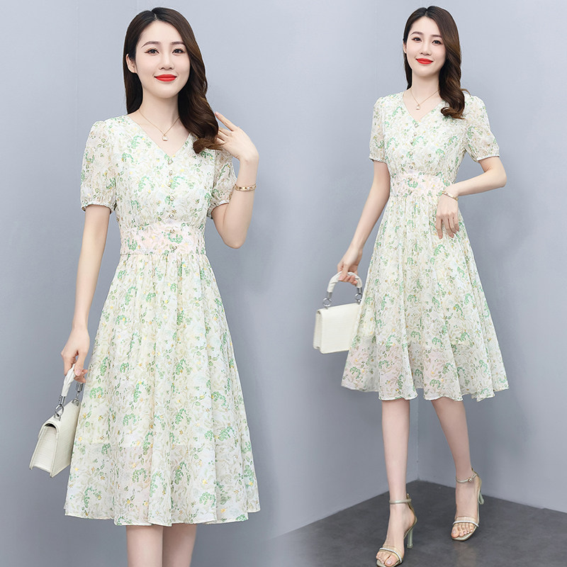 2025年夏季碎花连衣裙修身显瘦中长款雪纺裙子,女装连衣裙,唯婧