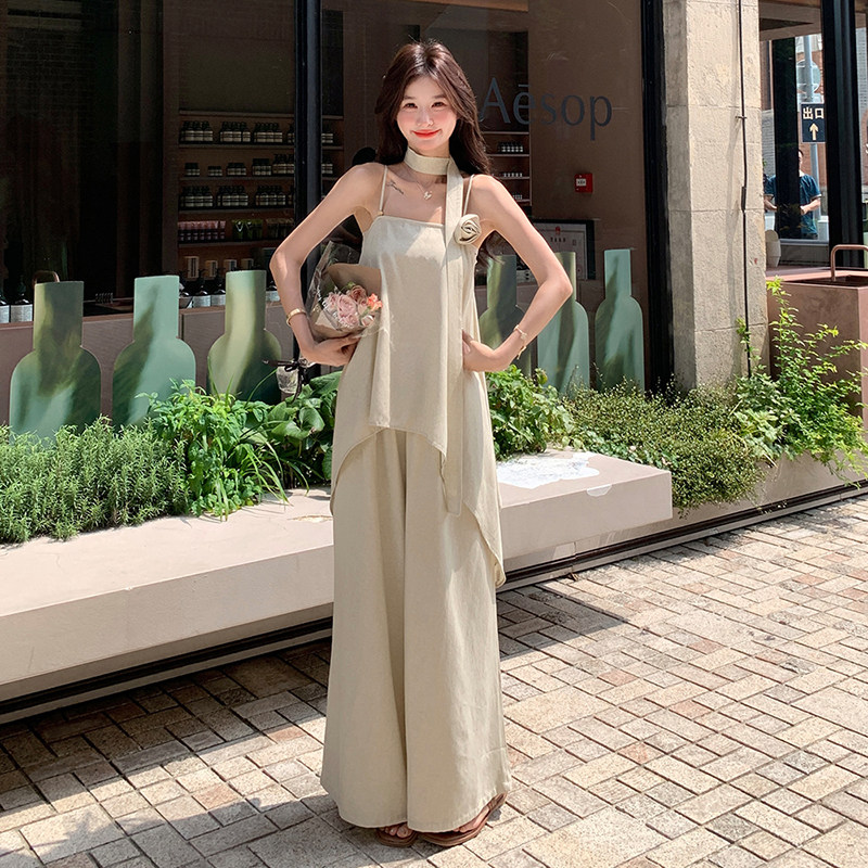 2025新品韩系花朵装饰吊带背心+阔腿休闲裤8633-P150K228,女装套装/套裙,2C125