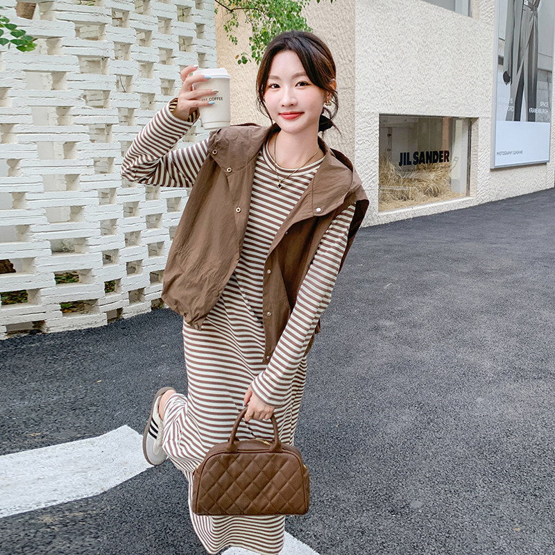 现货秋装新款休闲宽松马甲＋条纹连衣裙两件套2C135-6807P165K238,女装连衣裙,2C135