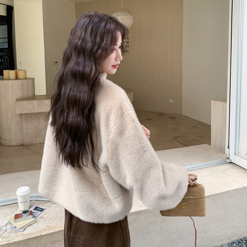 米白色软糯皮毛一体羊羔毛外套女秋冬2025新款温柔风时髦绝美棉服,女装皮草,2B140