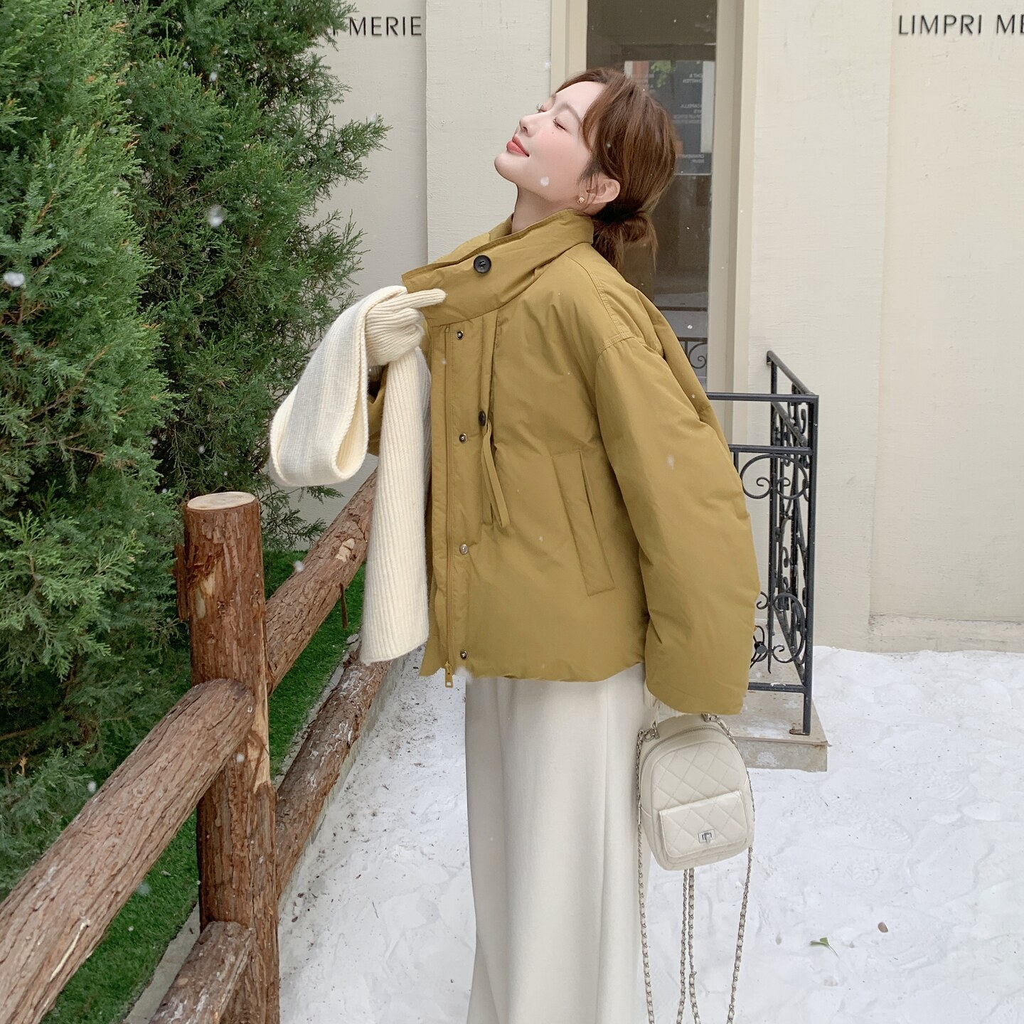 设计感宽松羽绒服女冬季短款小个子立领加厚防风保暖90白鸭绒外套,女装羽绒服,2C166