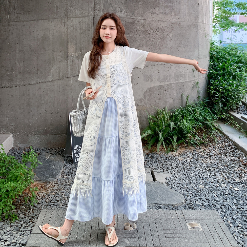 白色蕾丝镂空流苏罩衫蓝色条纹吊带长裙女夏新款显瘦两件套连衣裙图片