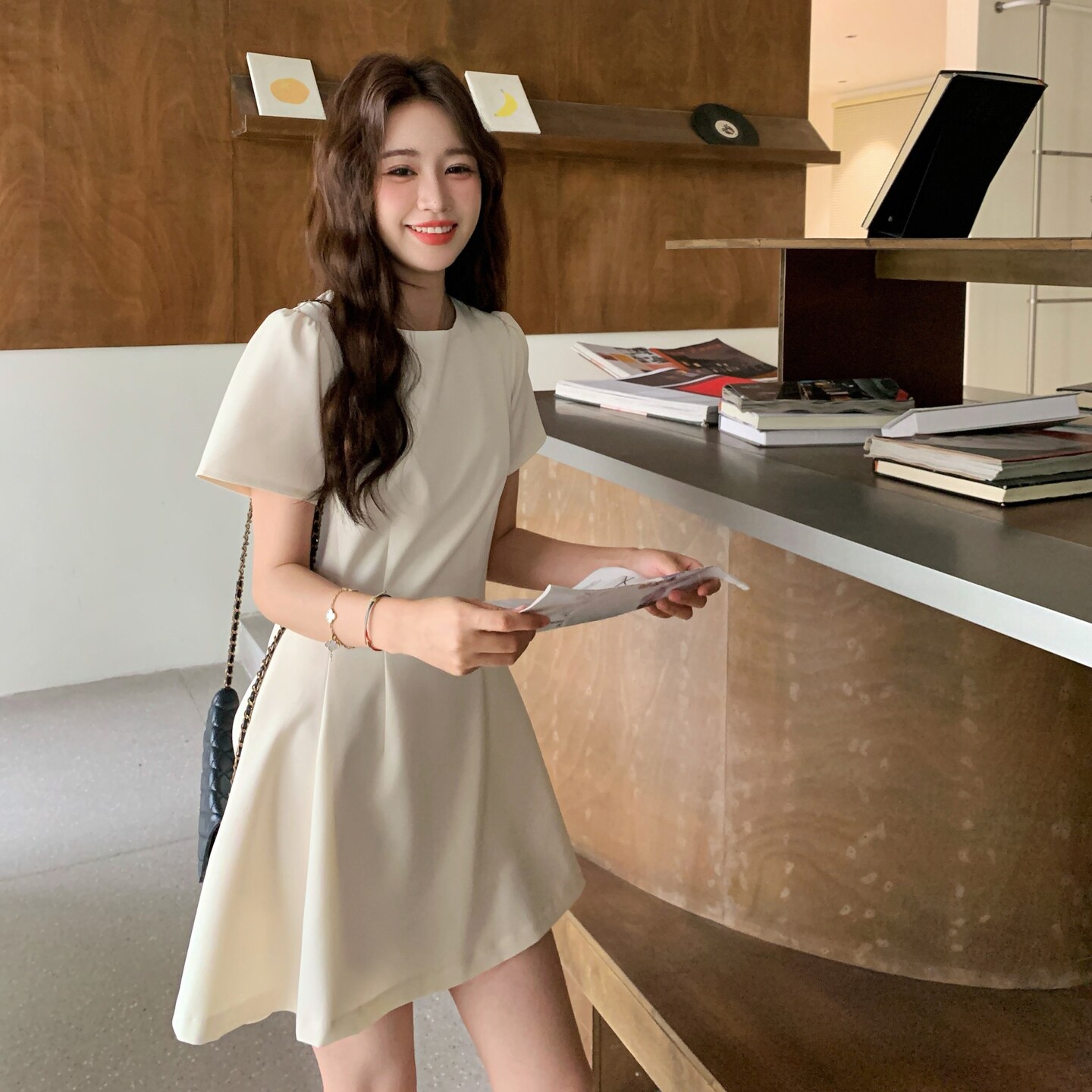 米白色简约A字连衣裙女2025夏季新款韩版甜美小个子掐腰显瘦短裙,女装连衣裙,2C325