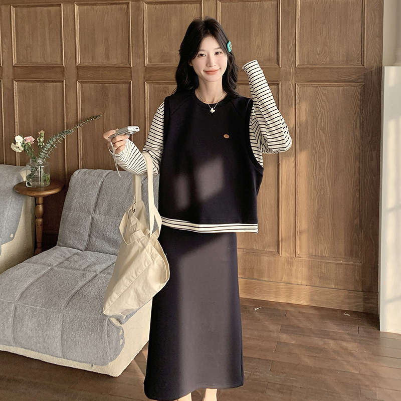 藏青色拼接条纹卫衣套装裙女春季2025新款韩版学院风半身裙两件套,女装套装/套裙,2C135