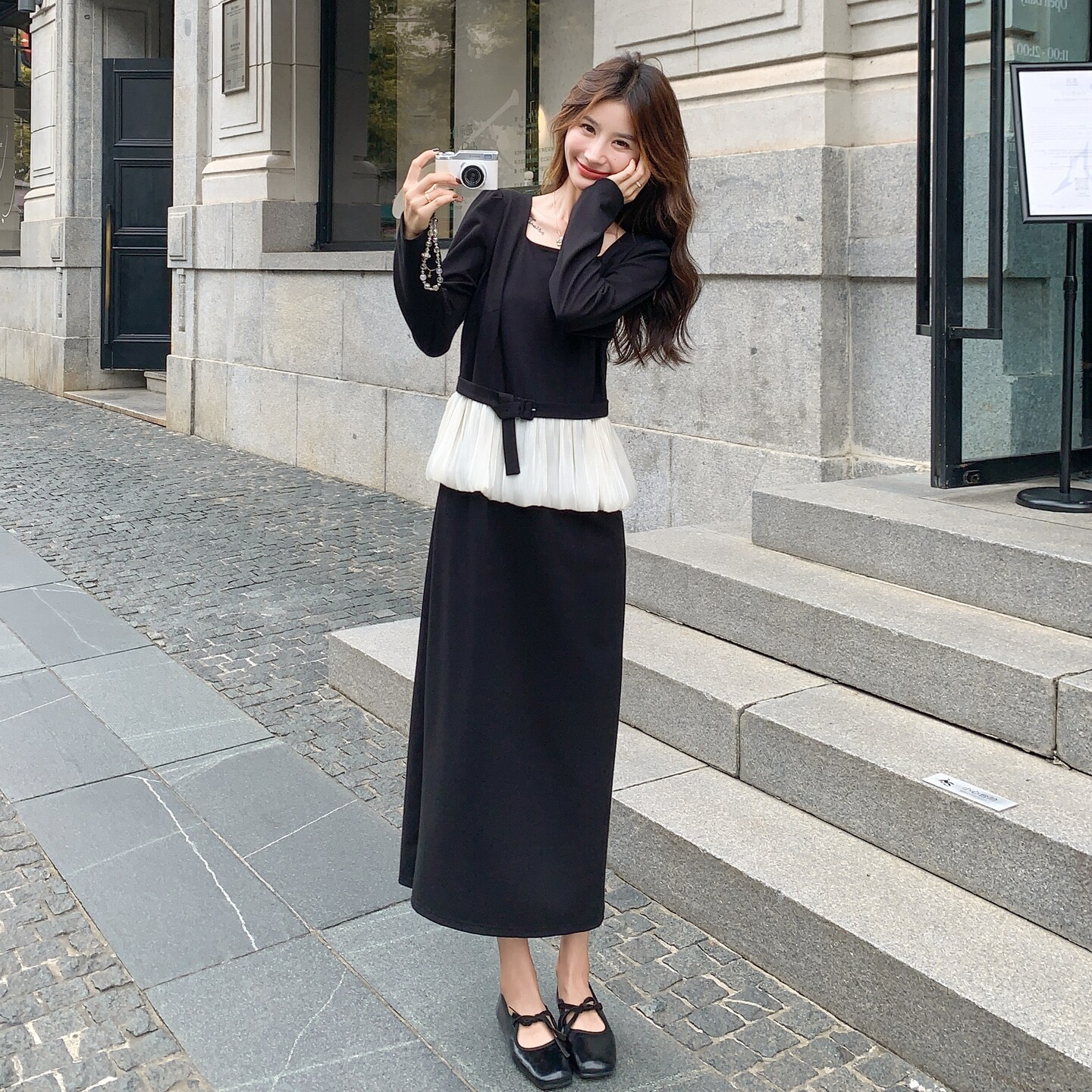赫本风黑色连衣裙女春秋超火好看高级小众气质拼接长裙假两件套装,女装连衣裙,2C166