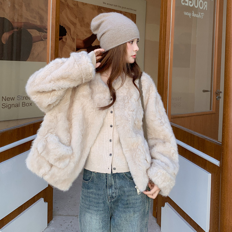 皮毛一体毛茸茸外套女2025冬季新款超好看设计感时尚保暖短款棉服,女装短外套,2C217
