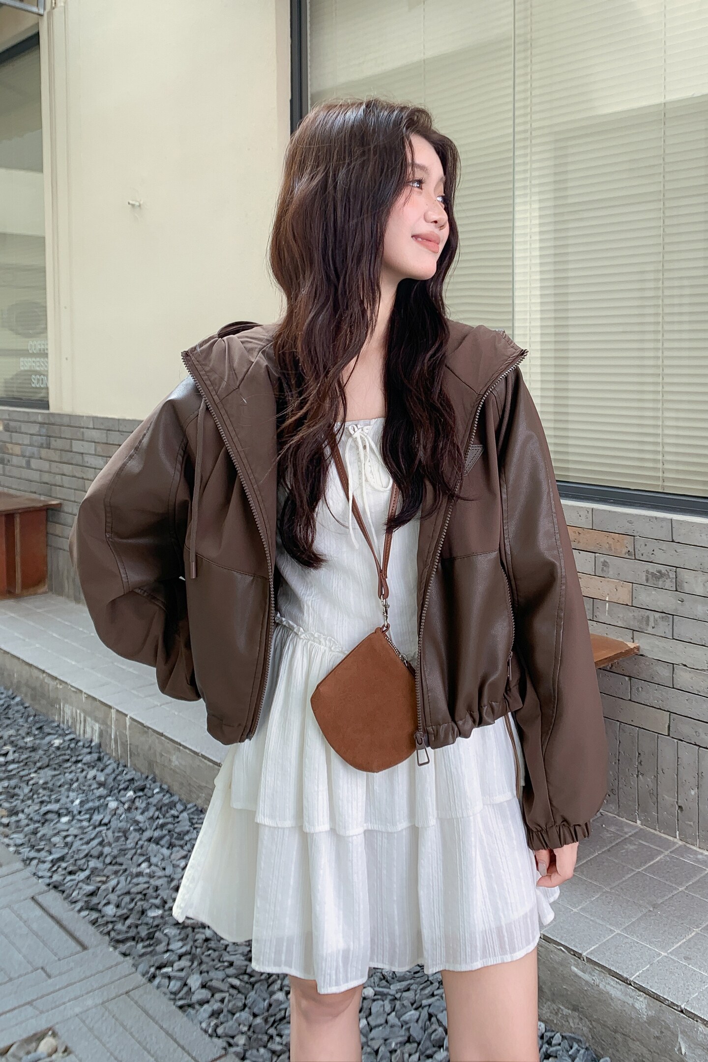 【现货】咖色拼皮连帽休闲外套秋季夹克衫上衣2C353+705#P165K248,女装短外套,2C353