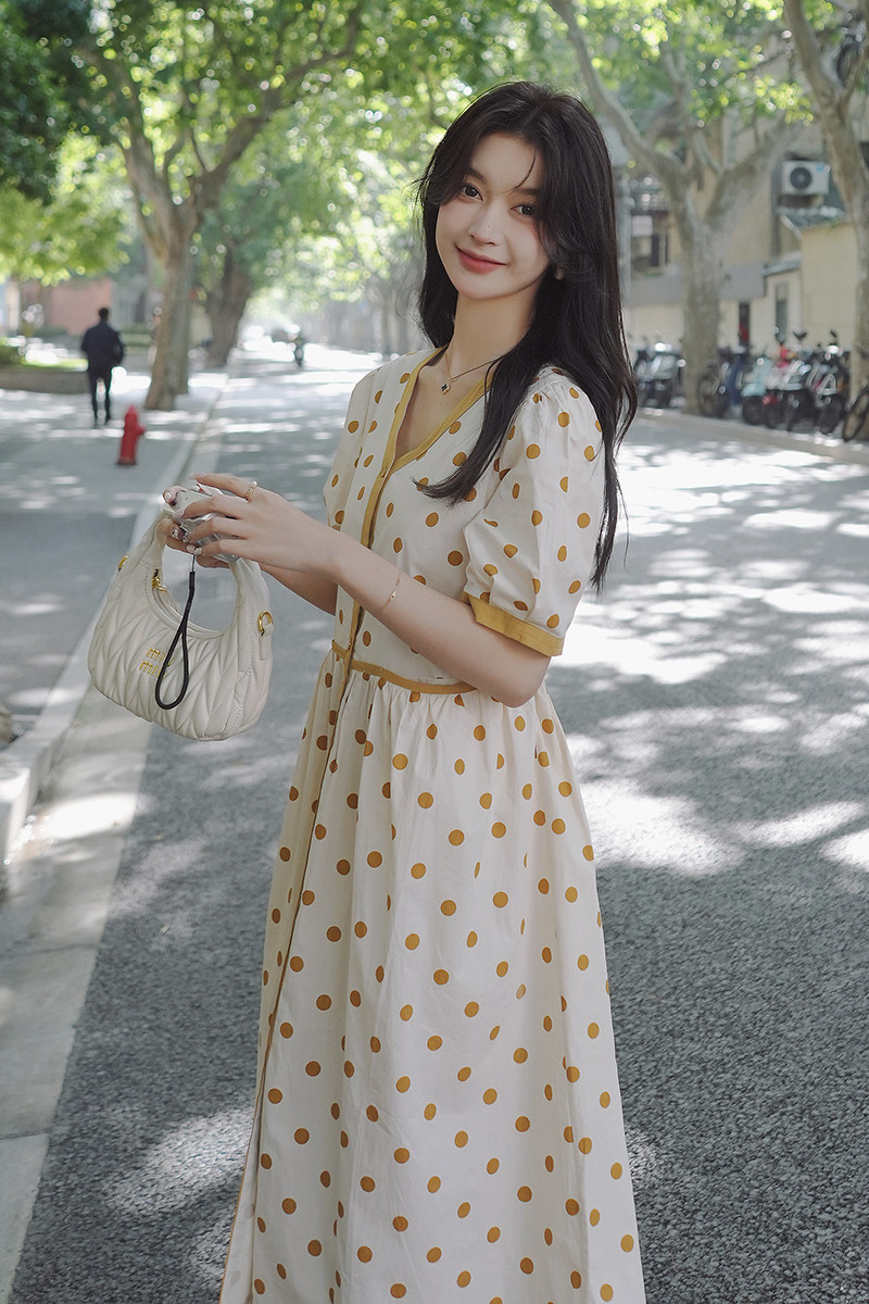 【现货夏新！】V领波点中长款连衣裙/货号;105P95K148,女装连衣裙,2C037