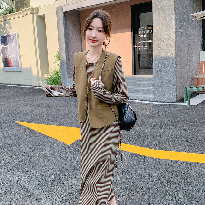 chic韩系穿搭麂皮绒马甲配条纹T恤连衣裙2025春夏超好看长裙套装,女装套装/套裙,2C166