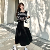 高级感气质减龄显瘦连衣裙女法式a字黑白条纹两件套吊带连衣裙，女装连衣裙，2C166