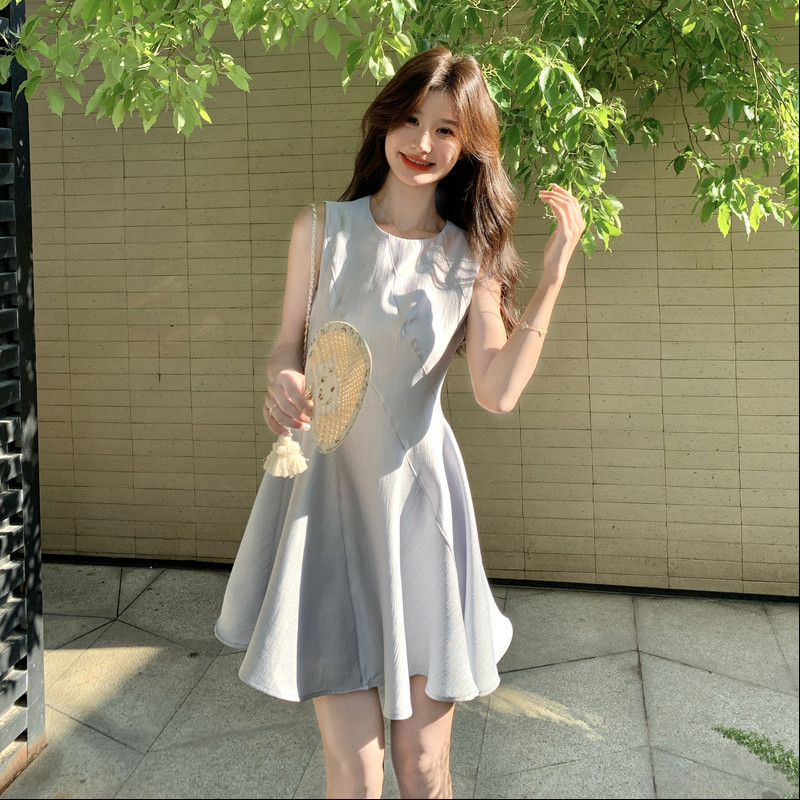 巨好看高级感无袖背心连衣裙女夏季2025流行俏皮减龄氛围感a字裙,女装连衣裙,2C159