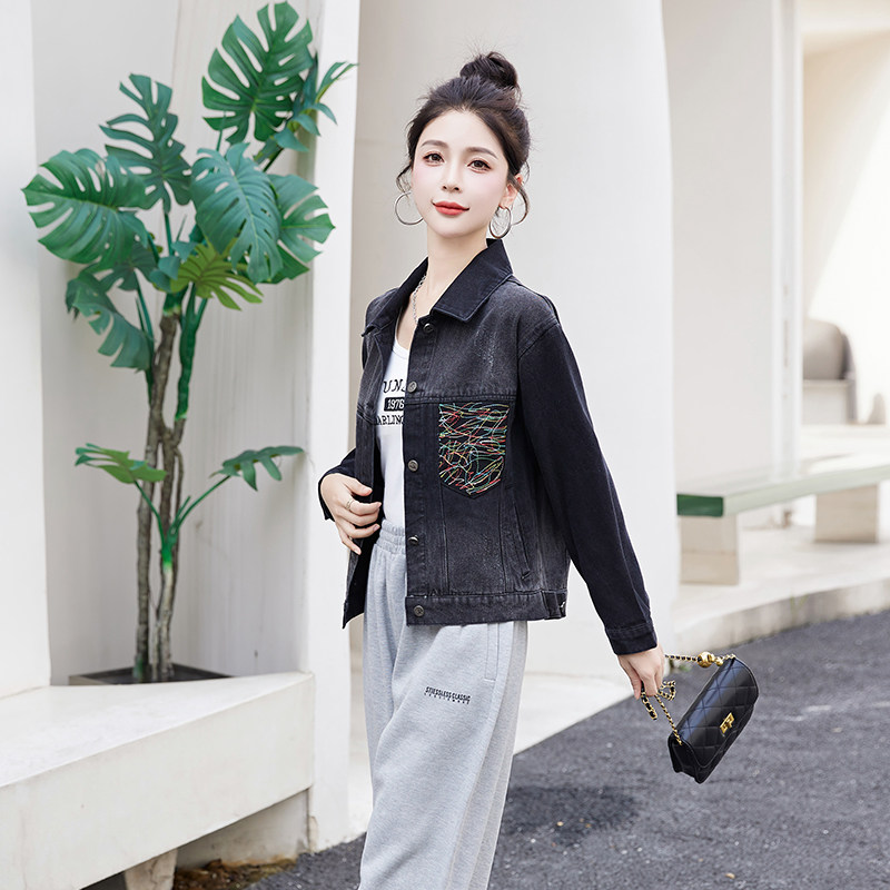 复古港风牛仔外套女2023春秋新款高级感刺绣翻领休闲百搭短款上衣,女装短外套,新感觉